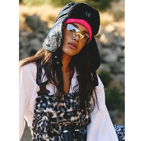Free People Accessories - 4033. Free People Supernova Puffer Trapper